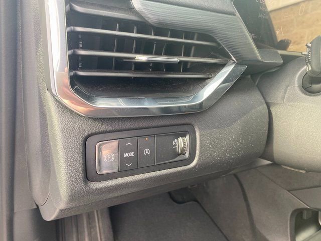 Used 2025 GMC Acadia Elevation image 22