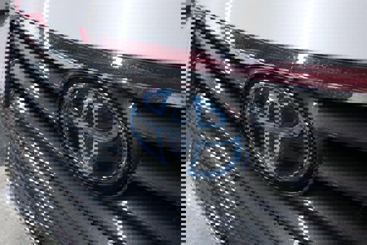 Used 2021 Toyota Avalon XLE w/ Moonroof Package image 35