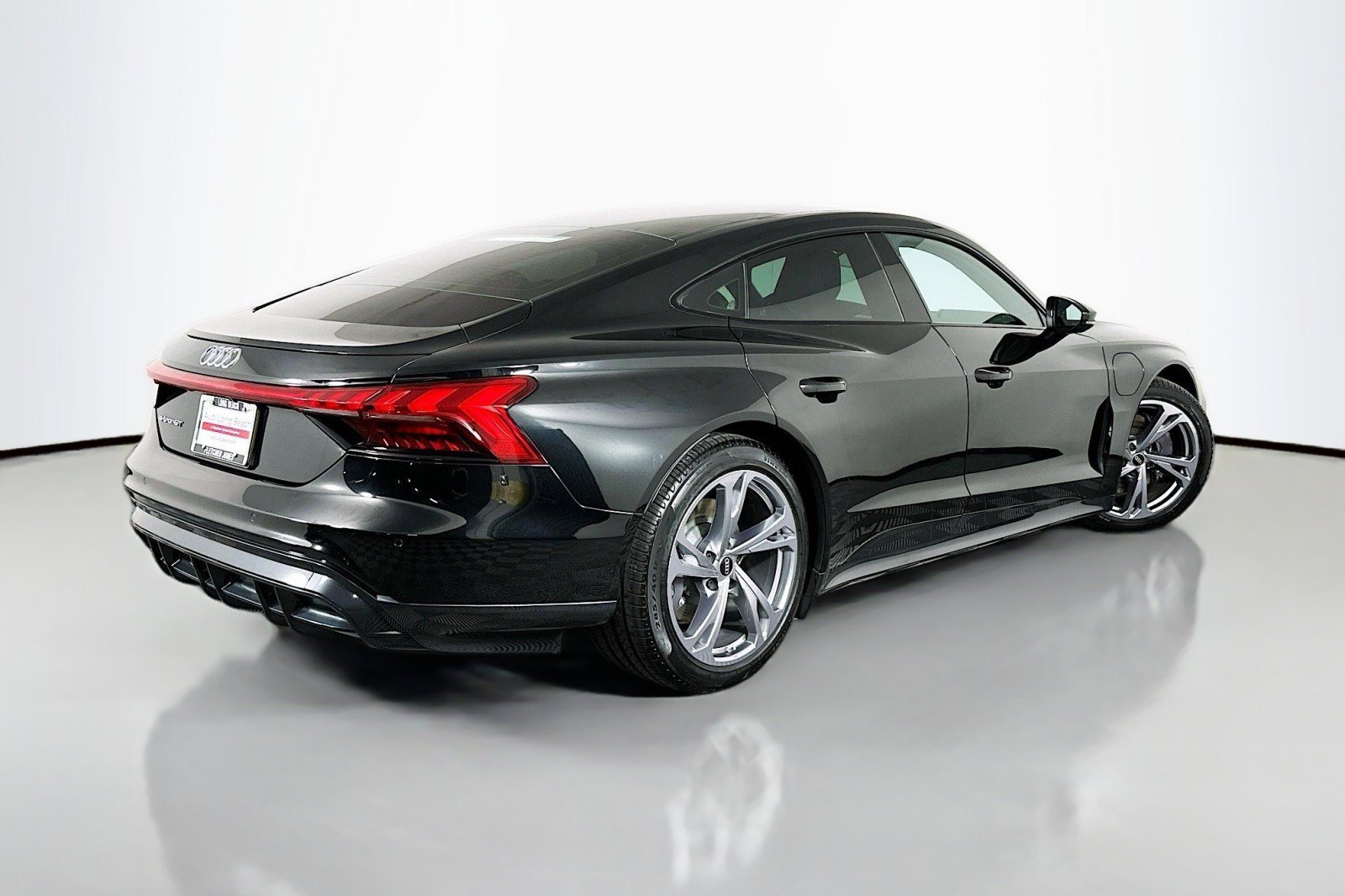 Used 2022 Audi e-tron GT Premium Plus image 14