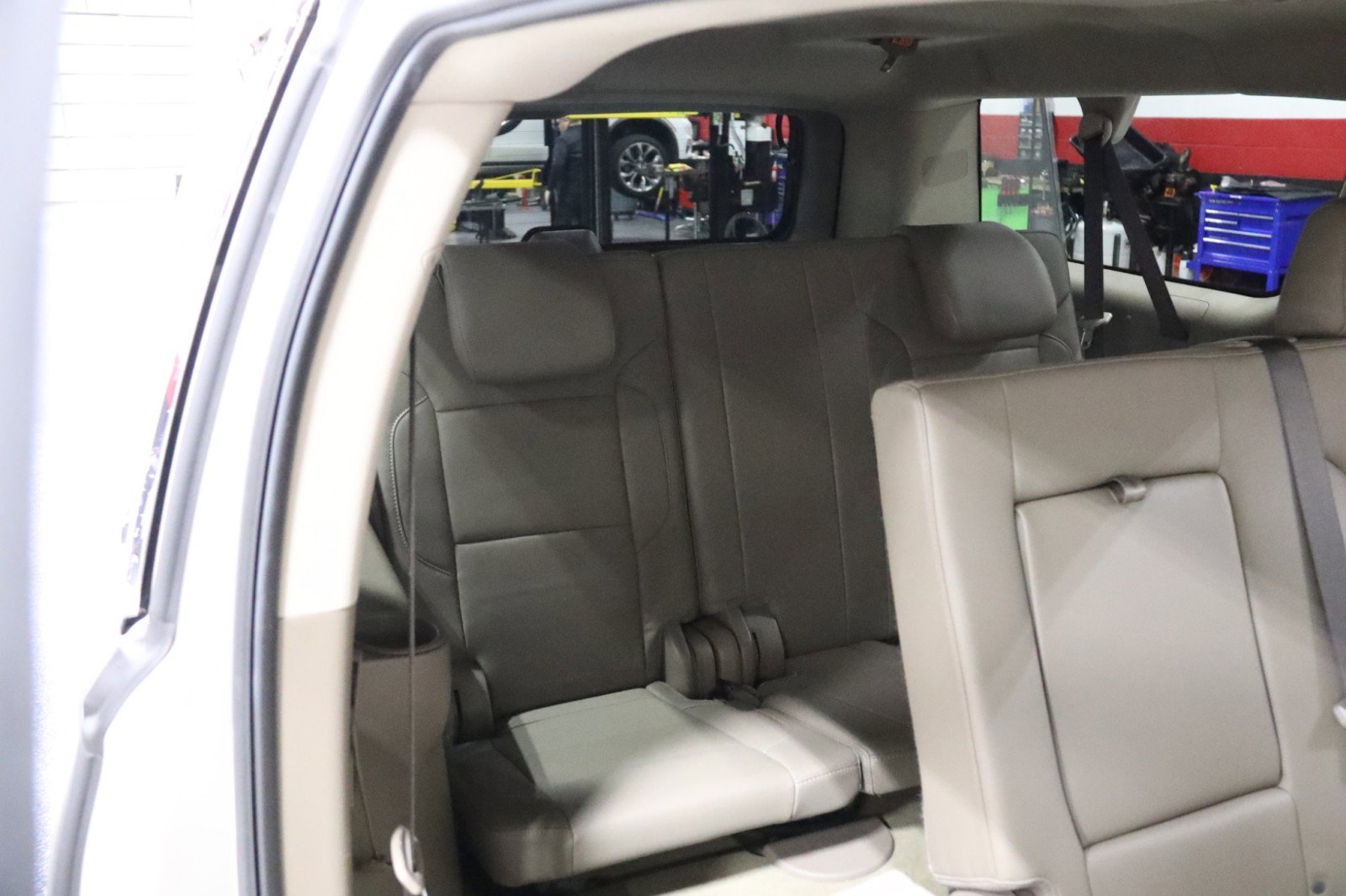 Used 2017 Chevrolet Suburban LT AWD/4WD image 51