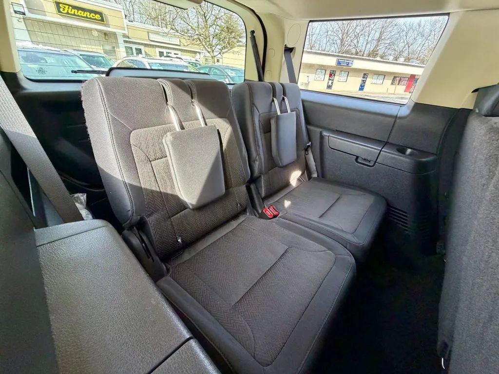 Used 2014 Ford Flex SEL w/ Equipment Group 201A AWD/4WD image 16