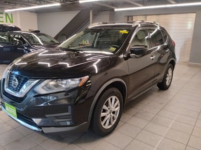 Used 2020 Nissan Rogue SV image 3