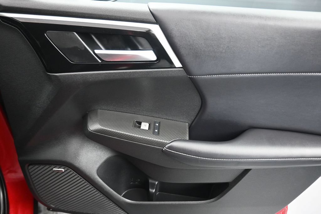 Used 2025 Mitsubishi Outlander AWD image 51