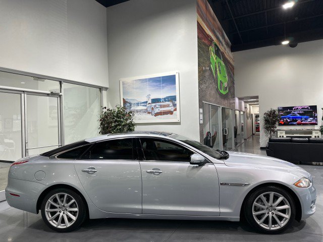 Used 2011 Jaguar XJ RWD image 23