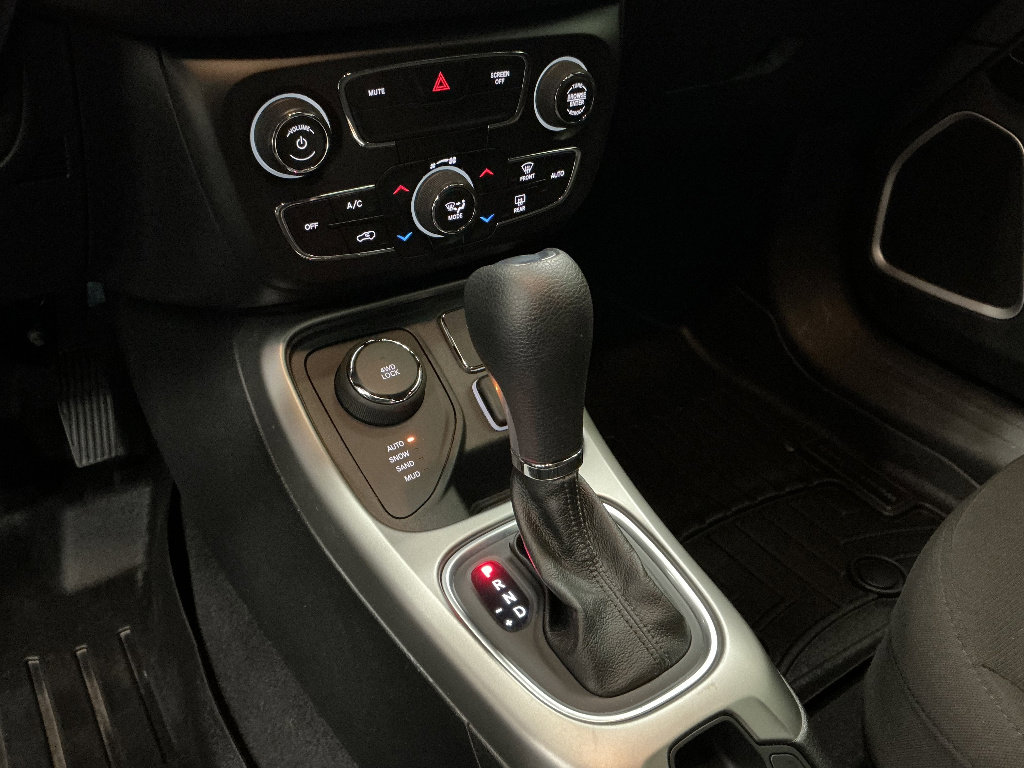 Used 2021 Jeep Compass Sport w/ Cold Weather Group image 15