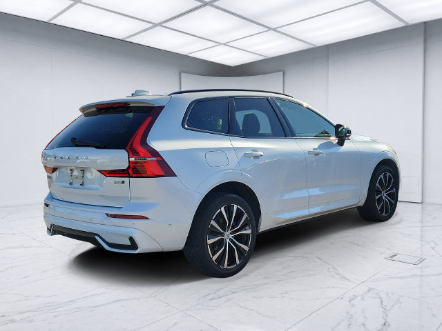 Used 2024 Volvo XC60 B5 Plus AWD/4WD image 4
