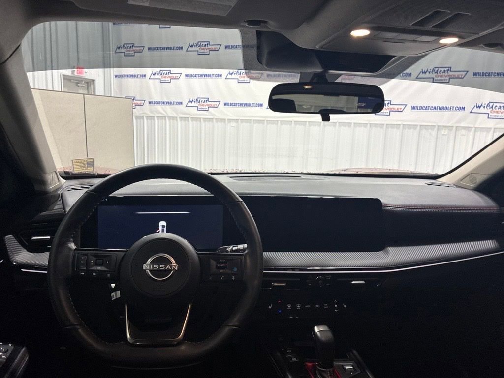 Used 2025 Nissan Kicks SR w/ SR Premium Package FWD image 2