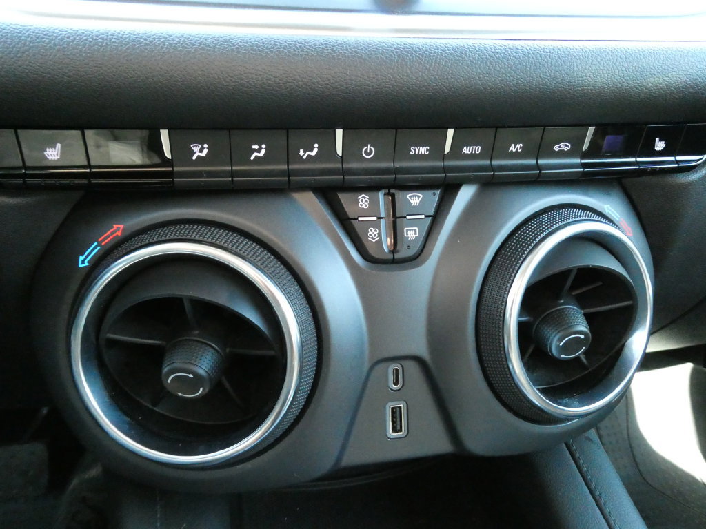 Certified 2021 Chevrolet Blazer LT FWD image 28