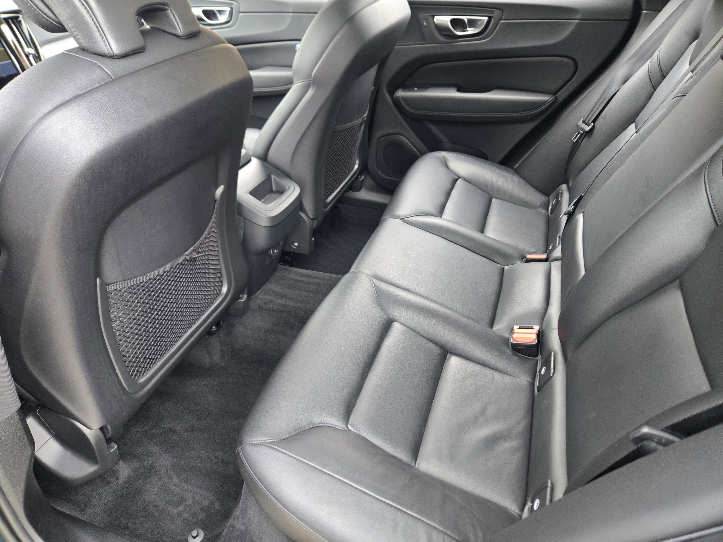 Used 2023 Volvo XC60 B5 Core w/ Climate Package image 40