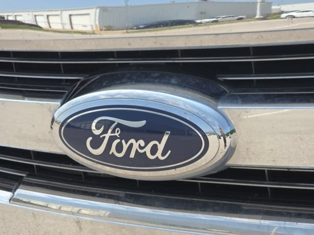 Used 2017 Ford F150 King Ranch w/ Equipment Group 601A Luxury AWD/4WD image 9