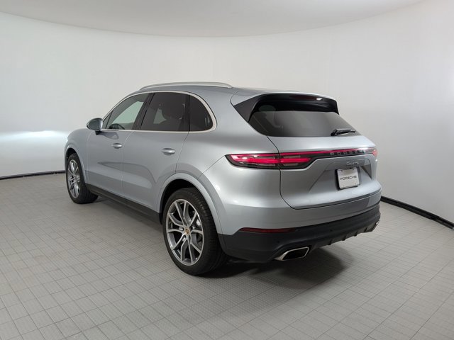 Certified 2023 Porsche Cayenne Platinum Edition image 3