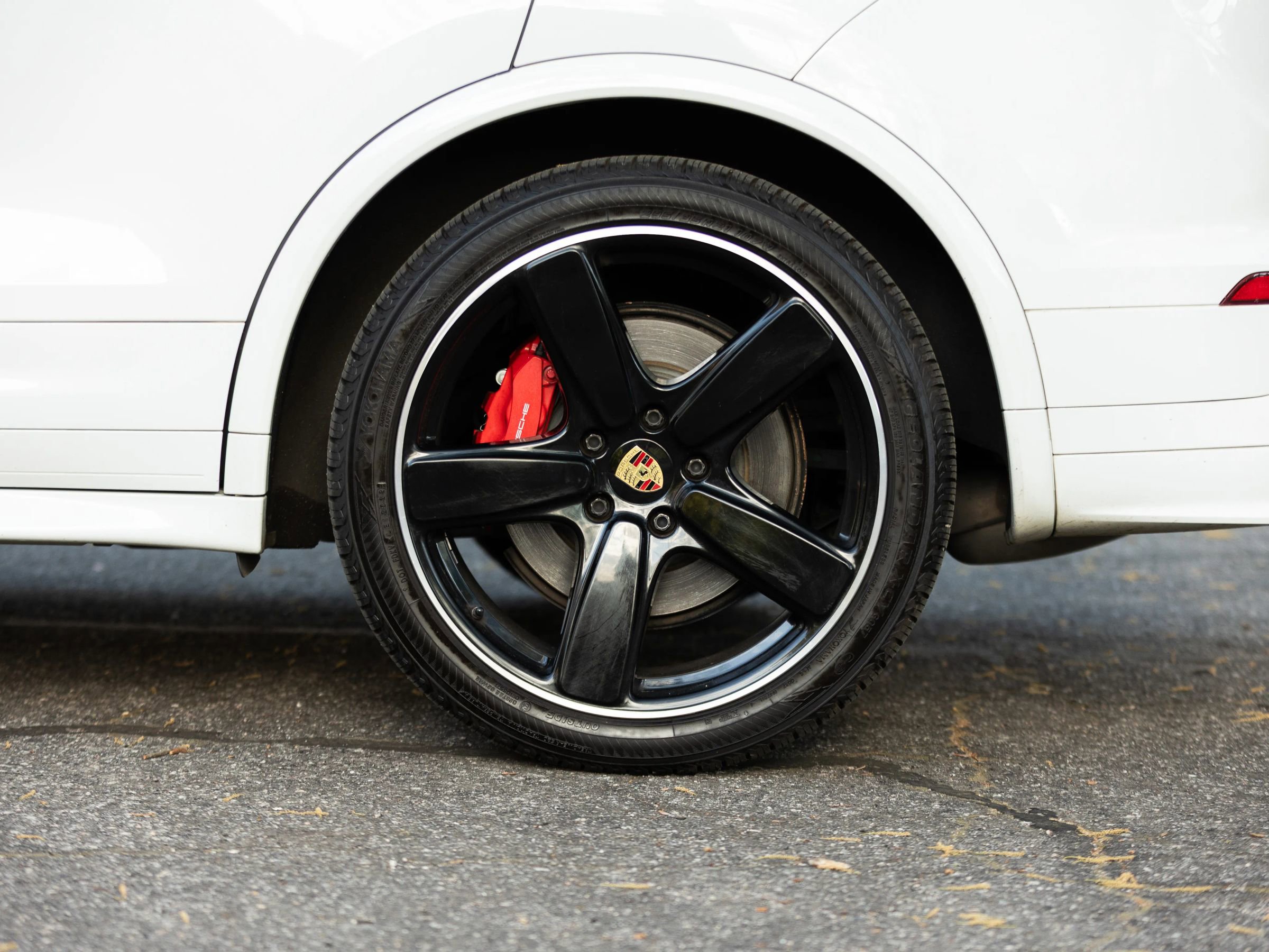 Used 2017 Porsche Cayenne GTS AWD/4WD image 13