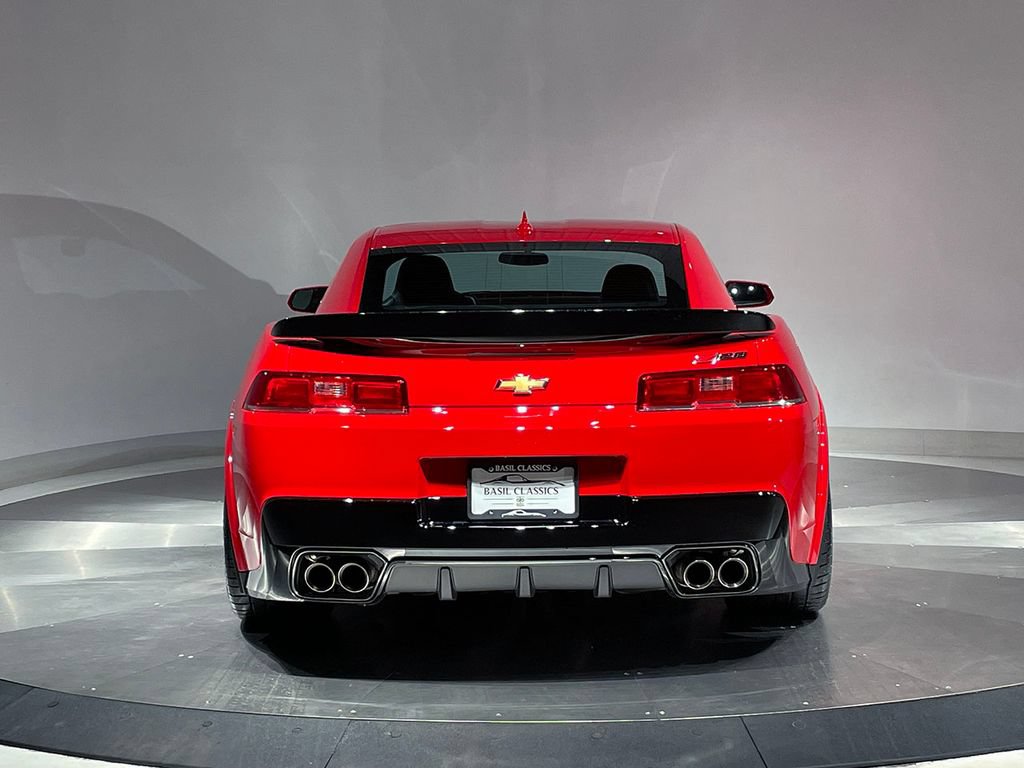 Used 2015 Chevrolet Camaro Z/28 RWD image 6