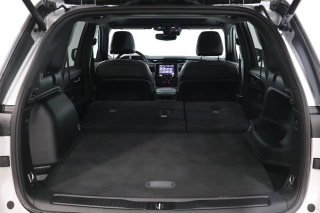 Used 2023 Jeep Grand Cherokee Altitude AWD/4WD image 33