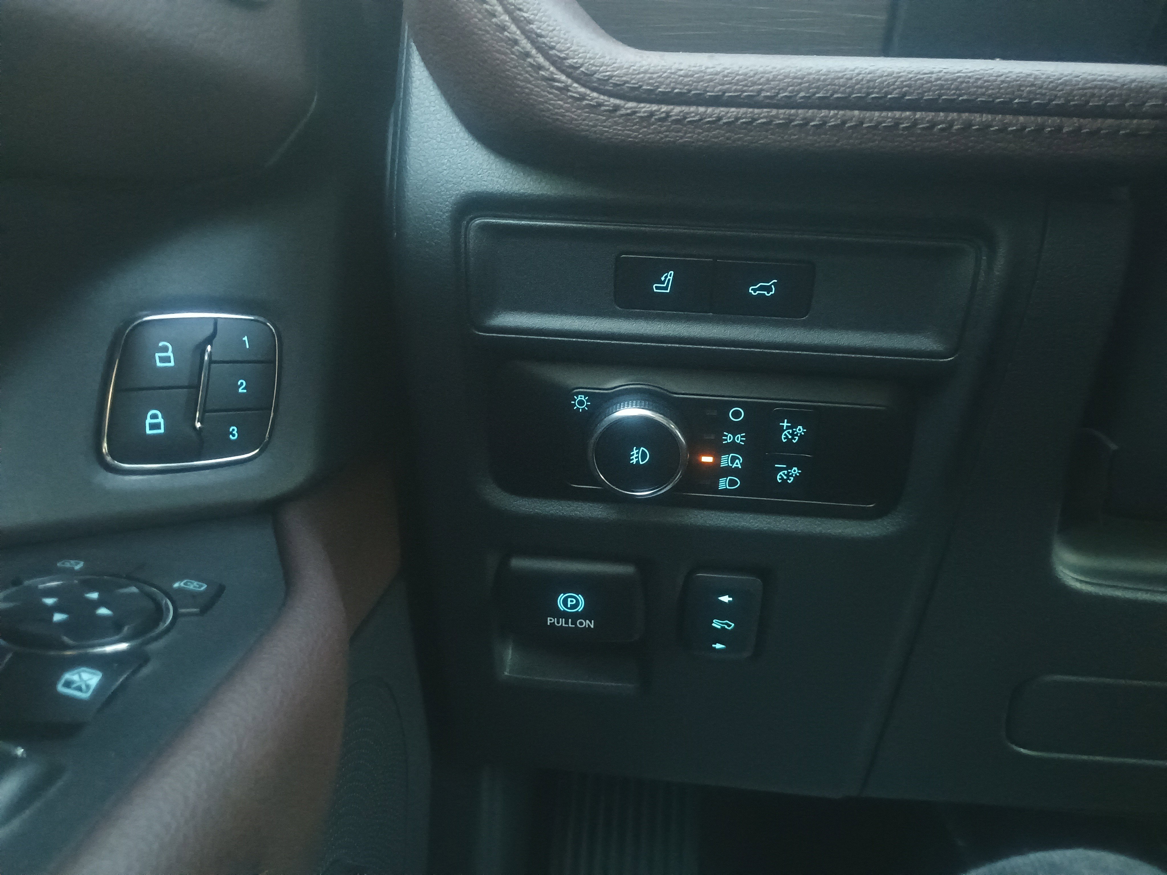 Certified 2024 Ford Expedition Limited image 25