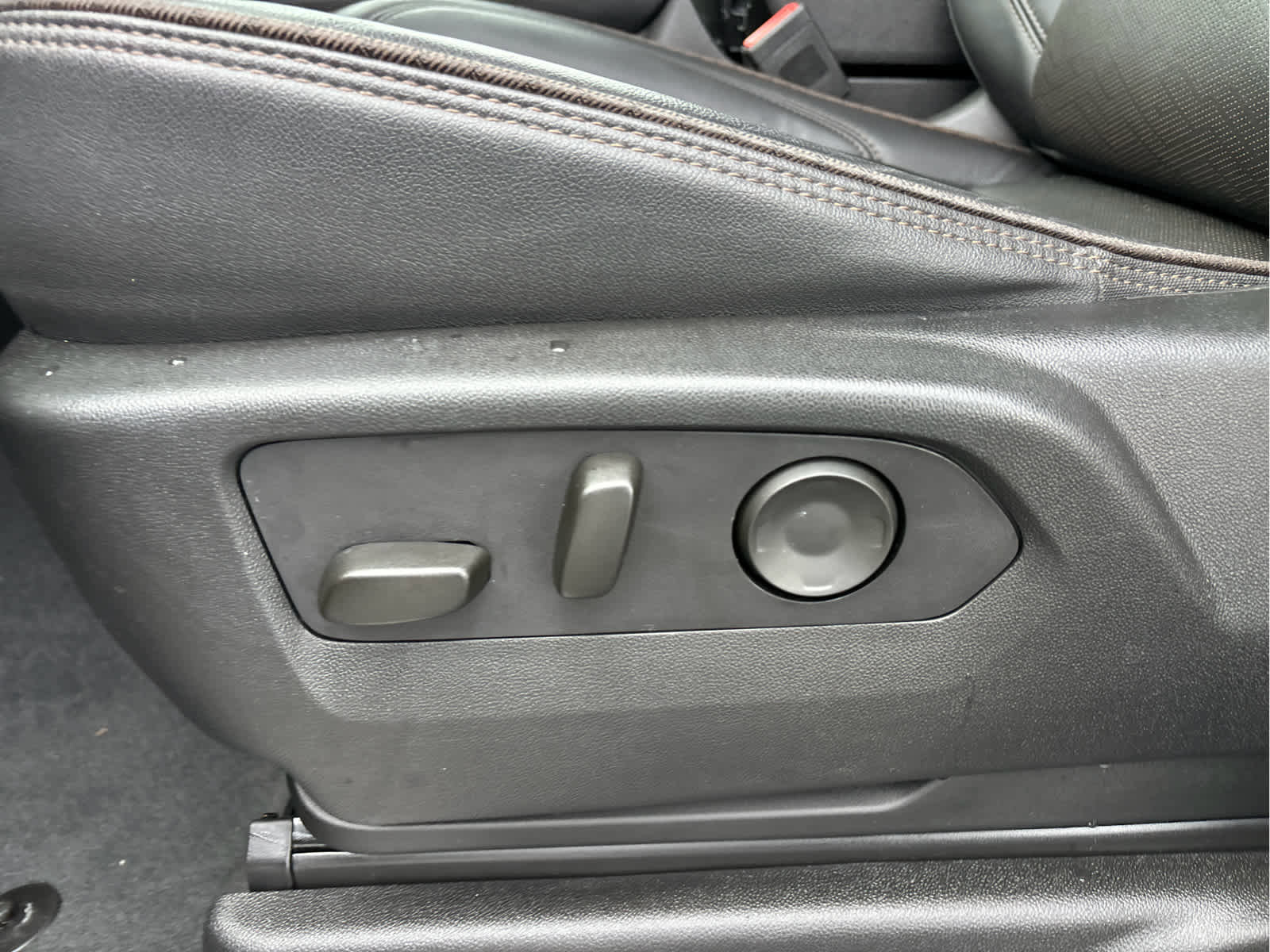 Certified 2023 Chevrolet Suburban High Country image 10