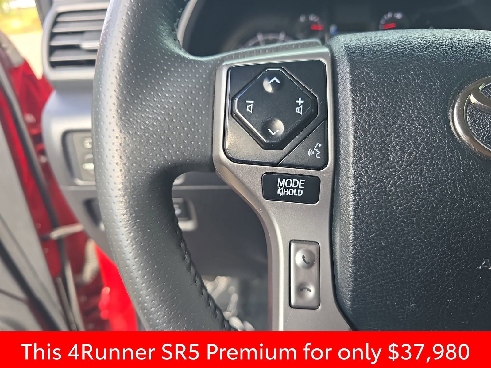 Used 2022 Toyota 4Runner SR5 Premium w/ Moonroof Package AWD/4WD image 22