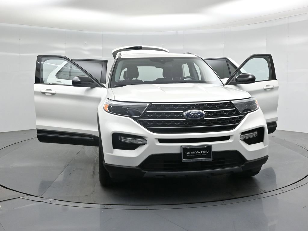 Certified 2023 Ford Explorer XLT w/ Equipment Group 202A image 34