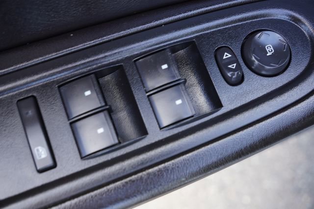 Used 2016 GMC Acadia SLE image 23