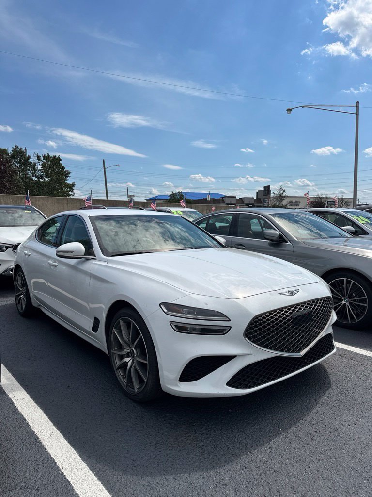 Used 2025 Genesis G70 2.5T RWD image 3