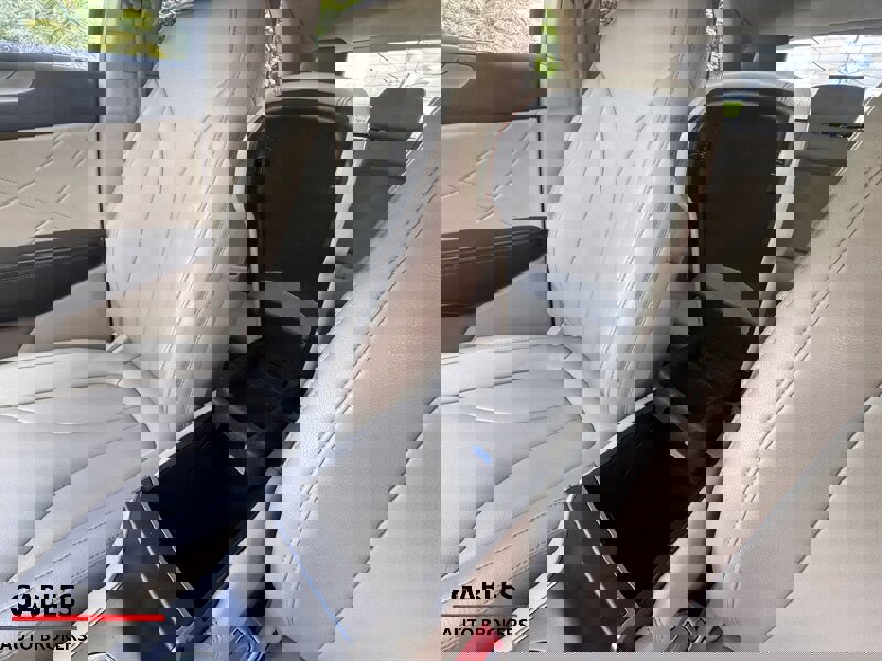 Used 2017 Lincoln MKC Premiere image 27