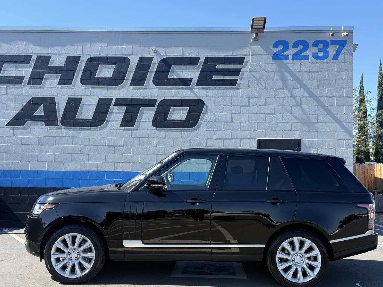 Used 2016 Land Rover Range Rover Supercharged image 35