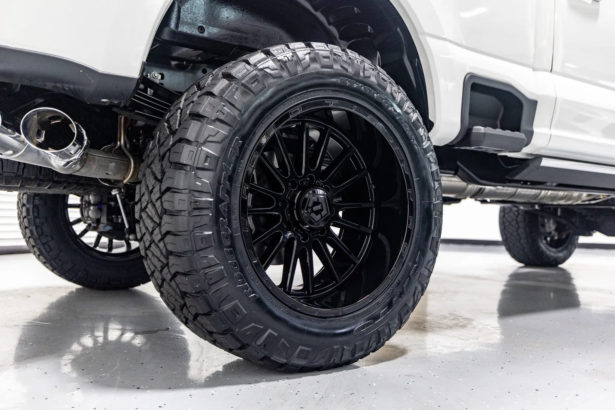 Used 2026 Ford F250 Platinum w/ Tremor Off-Road Package AWD/4WD image 22