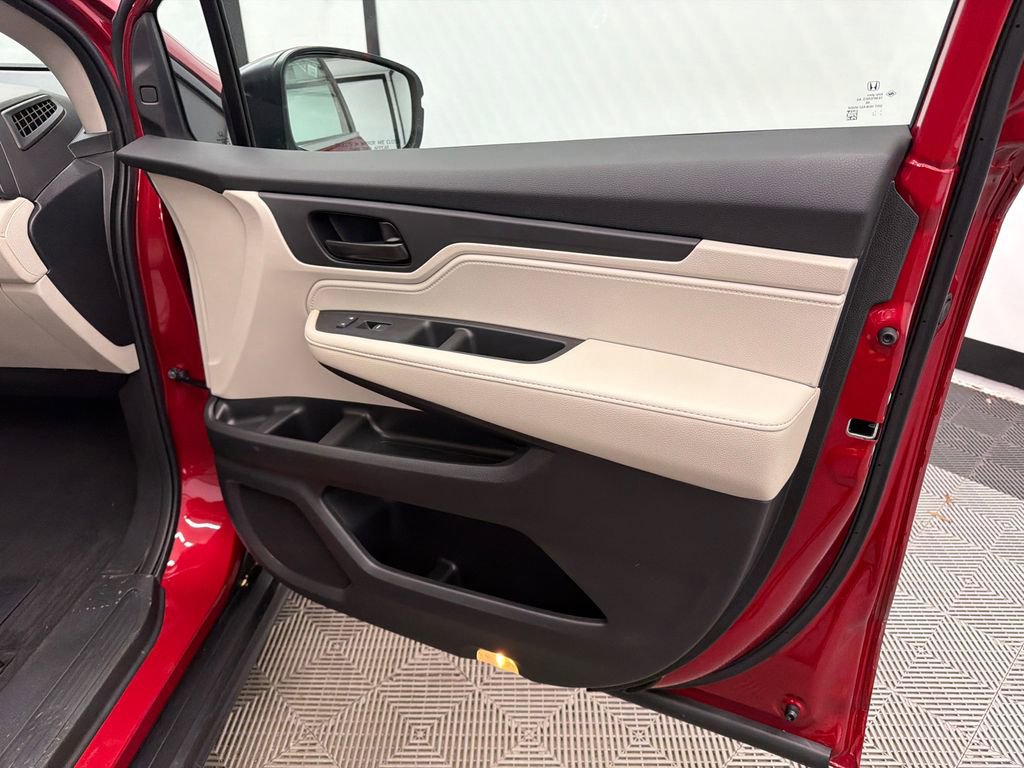 Used 2026 Honda Odyssey EX-L image 16