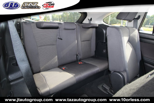 Used 2021 Toyota Highlander LE FWD image 13