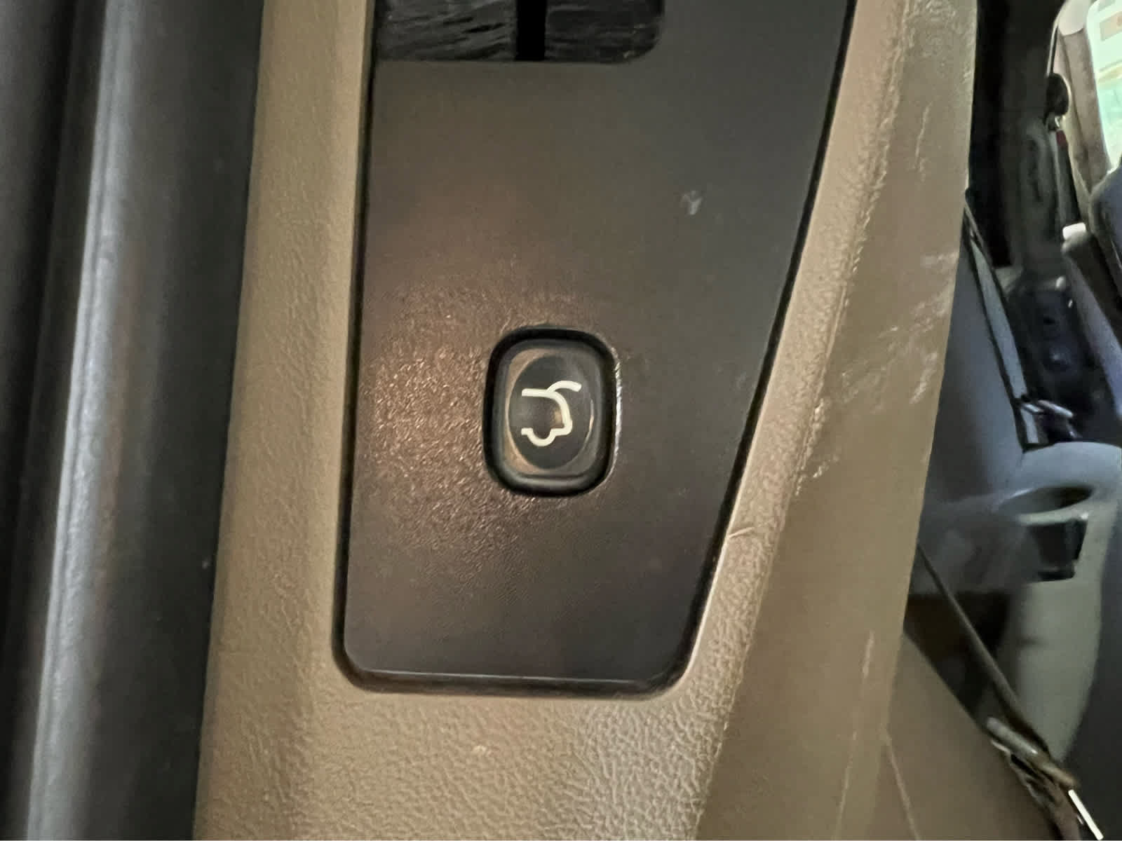 Used 2015 Chrysler Town & Country Touring-L w/ Driver Convenience Group FWD image 6