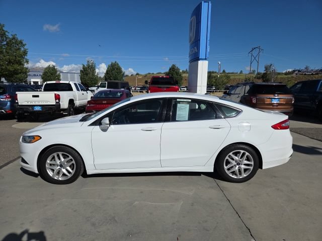 Used 2016 Ford Fusion SE FWD image 8