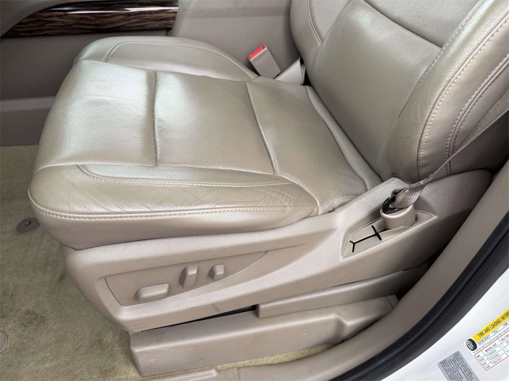 Used 2016 GMC Yukon SLT w/ Open Road Package image 23