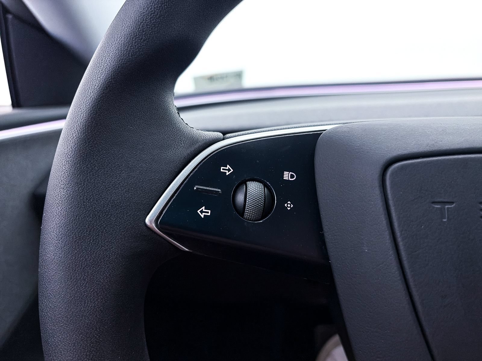 Used 2024 Tesla Model 3 Standard Range RWD image 29