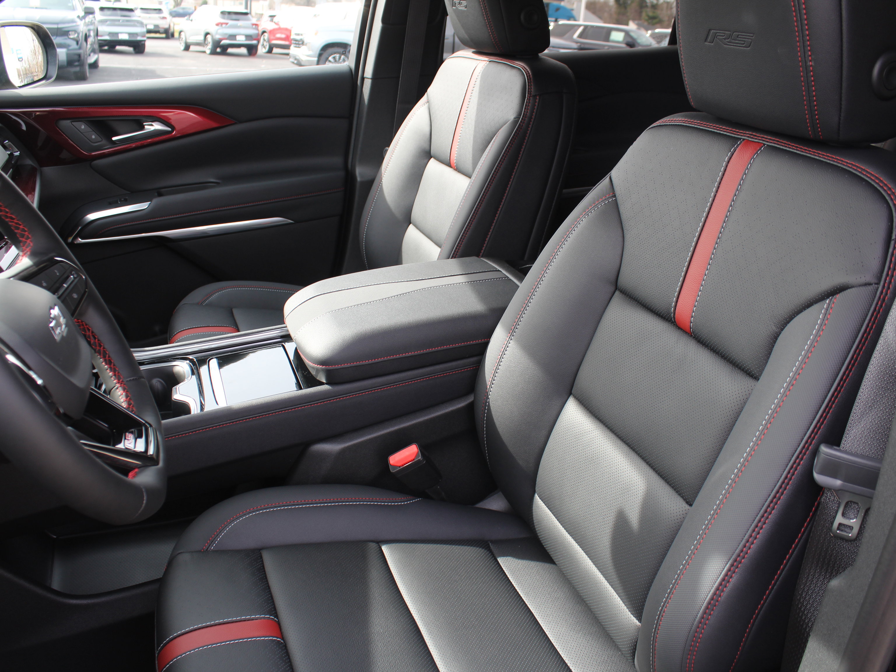 New 2026 Chevrolet Traverse RS image 9