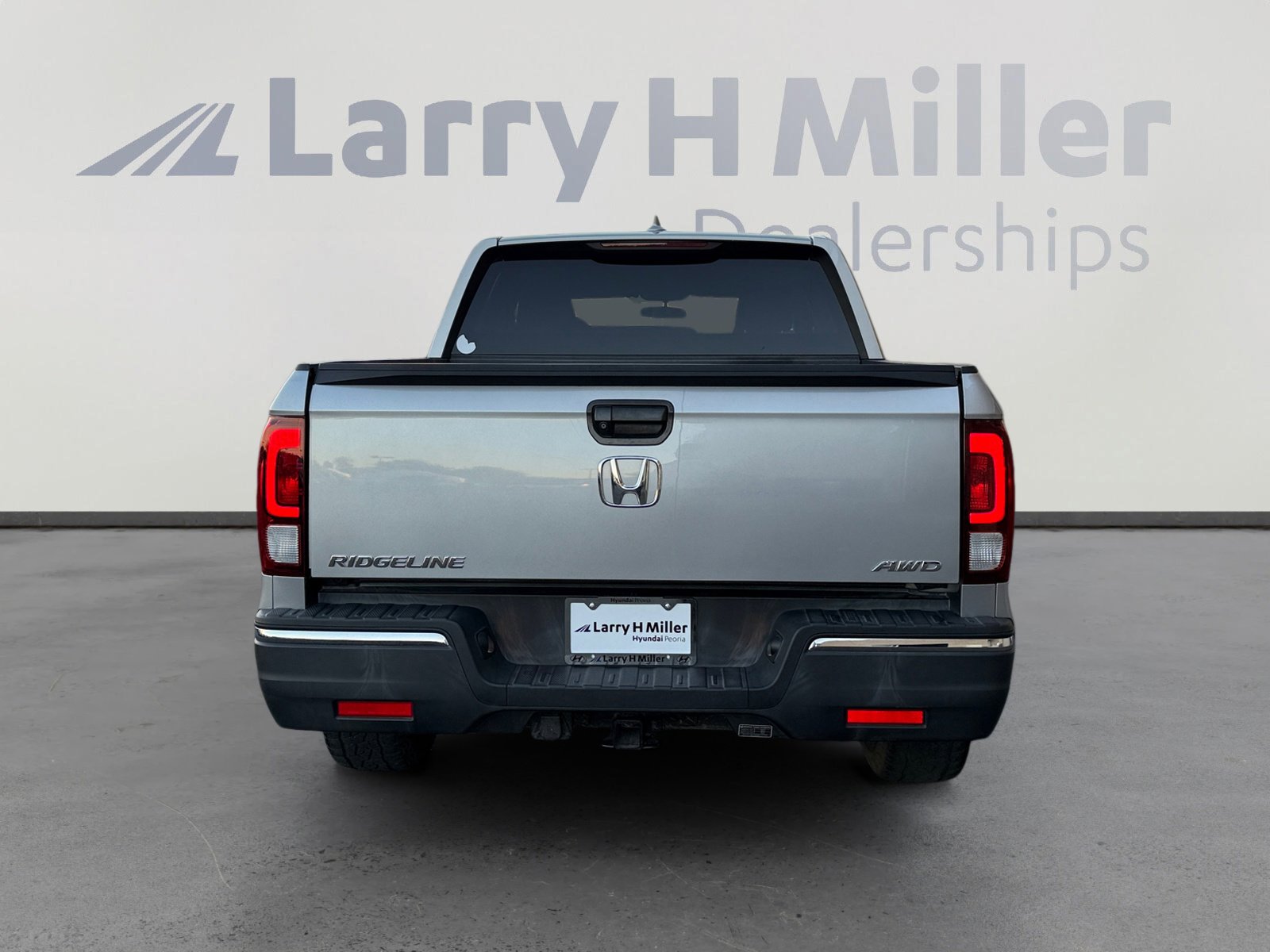 Used 2017 Honda Ridgeline RT image 4