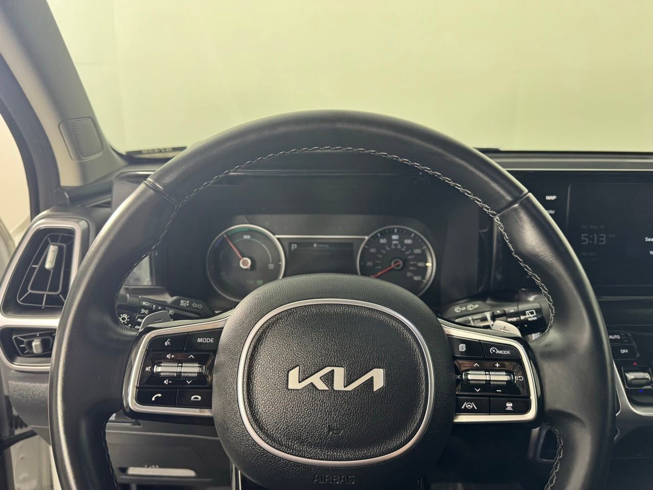 Used 2023 Kia Sorento EX w/ Panoramic Sunroof Package image 18