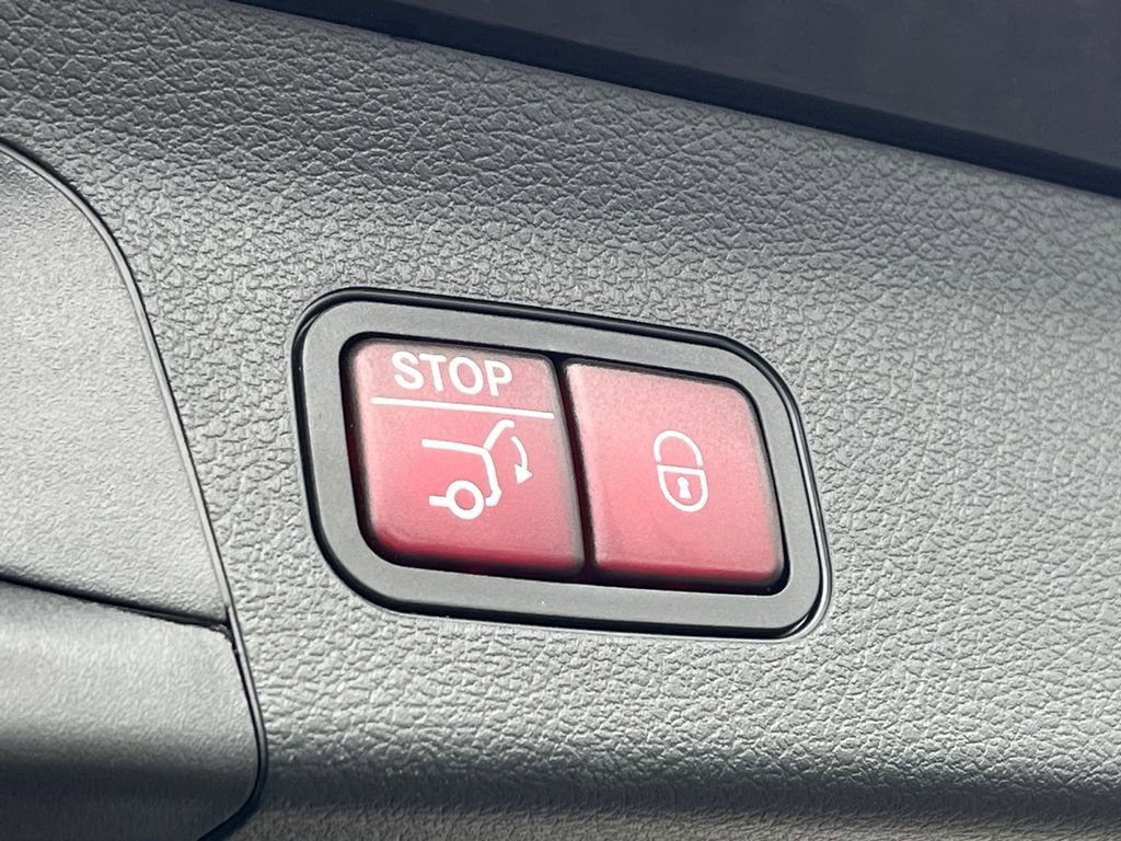 Certified 2025 Mercedes-Benz GLS 450 4MATIC image 20
