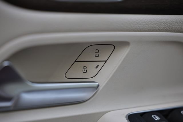 Used 2023 Mercedes-Benz GLB 250 4MATIC image 17