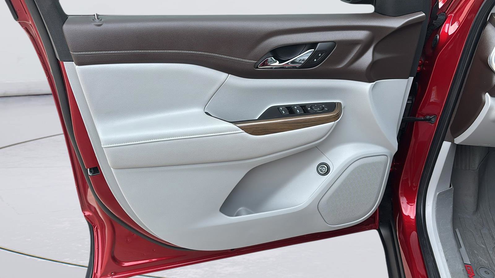 Used 2023 GMC Acadia SLE w/ Driver Convenience Package image 25