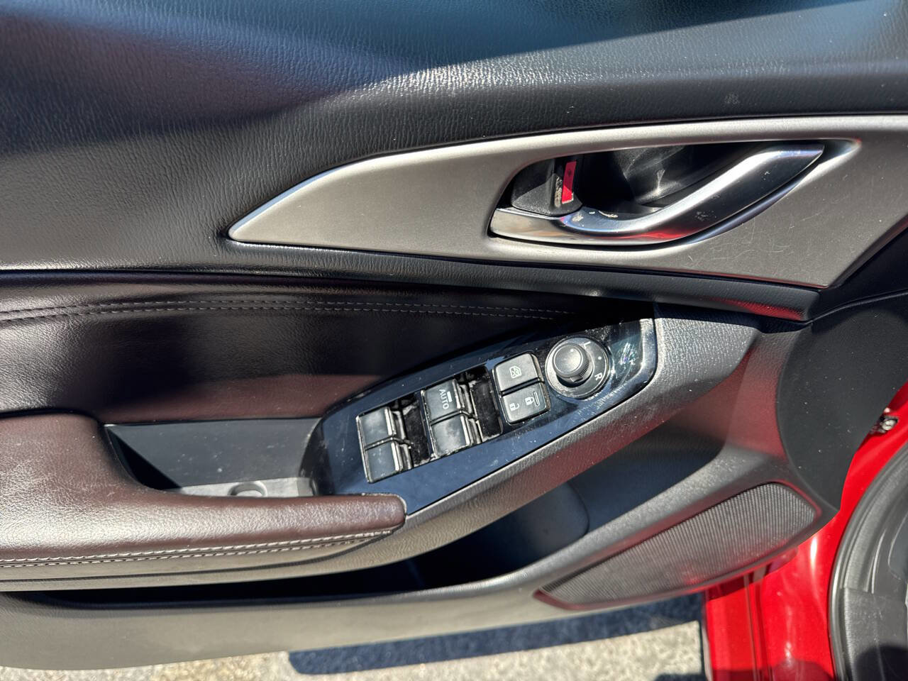 Used 2017 MAZDA MAZDA3 Touring image 23