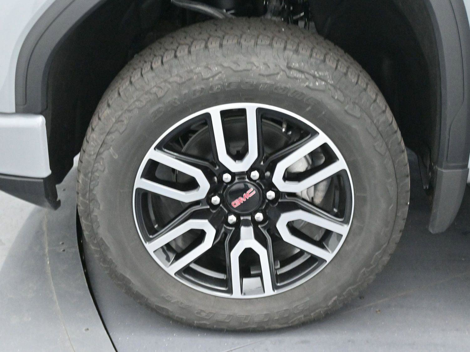 Used 2025 GMC Sierra 1500 AT4 w/ AT4 Premium Package image 38