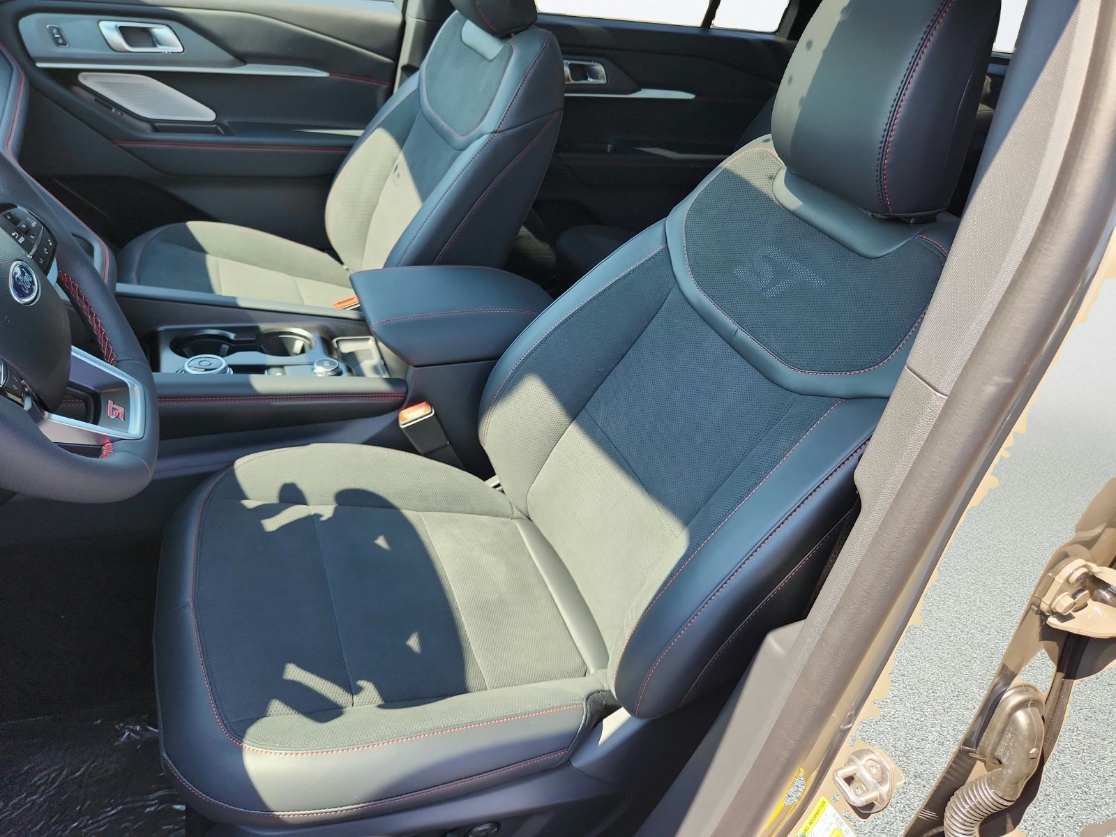 New 2026 Ford Explorer ST w/ Sun And Sound Package AWD/4WD image 12