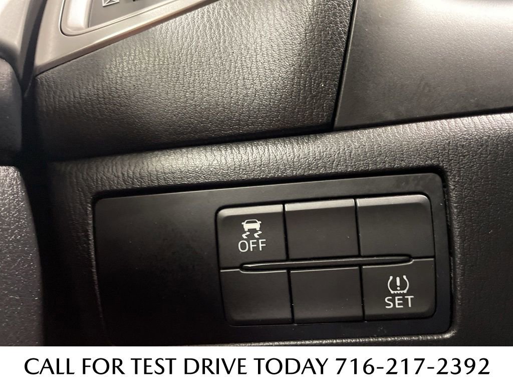 Used 2017 MAZDA MAZDA3 Sport w/ Preferred Equipment Package image 21