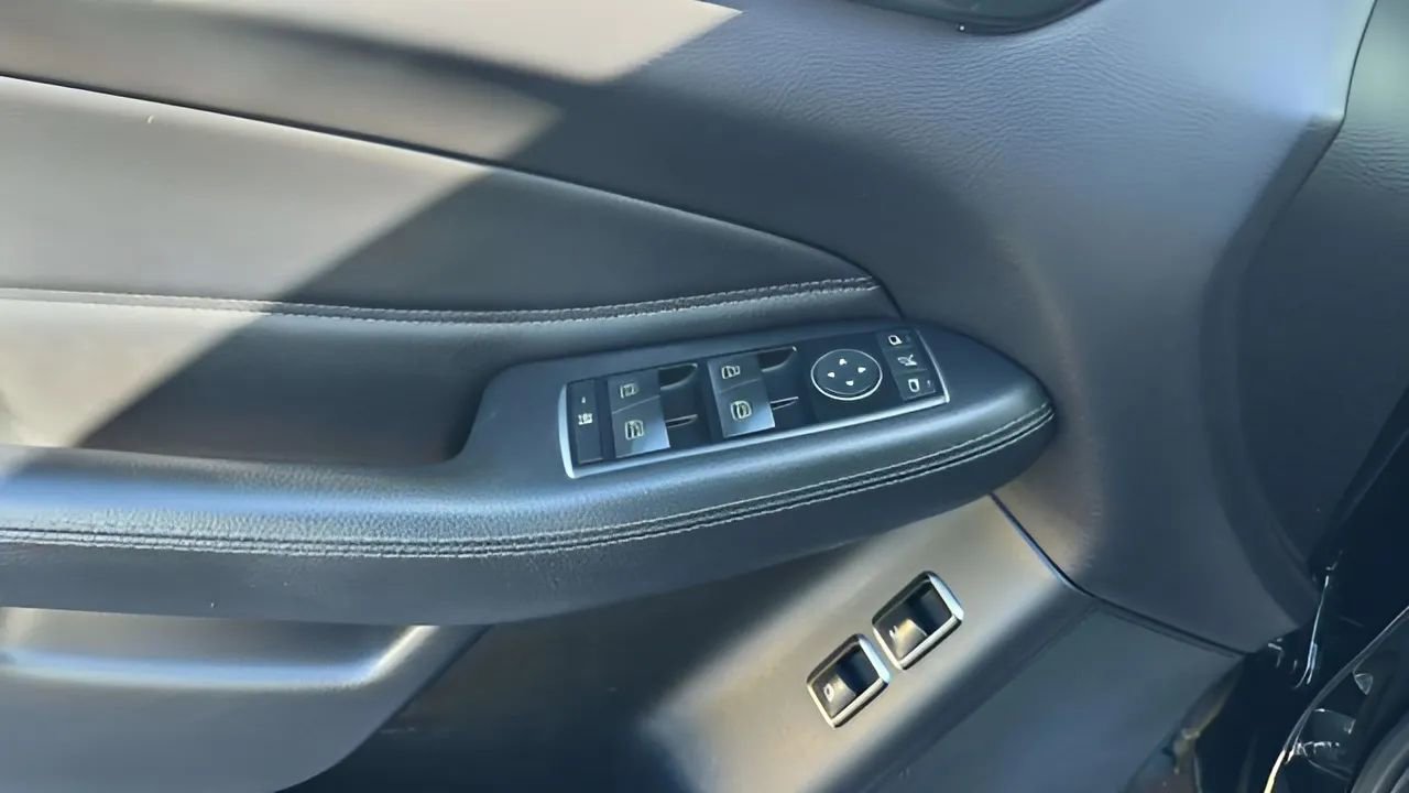 Used 2017 Mercedes-Benz GLS 450 4MATIC image 30