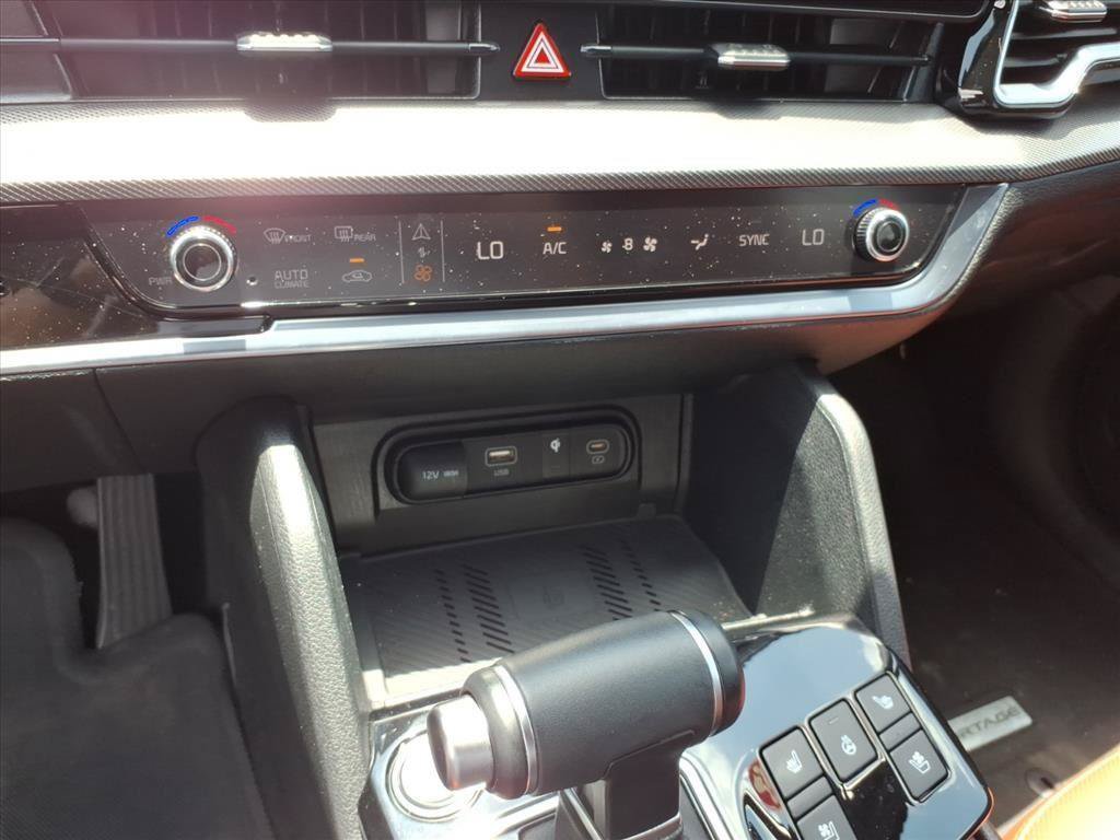 Used 2025 Kia Sportage SX AWD/4WD image 21