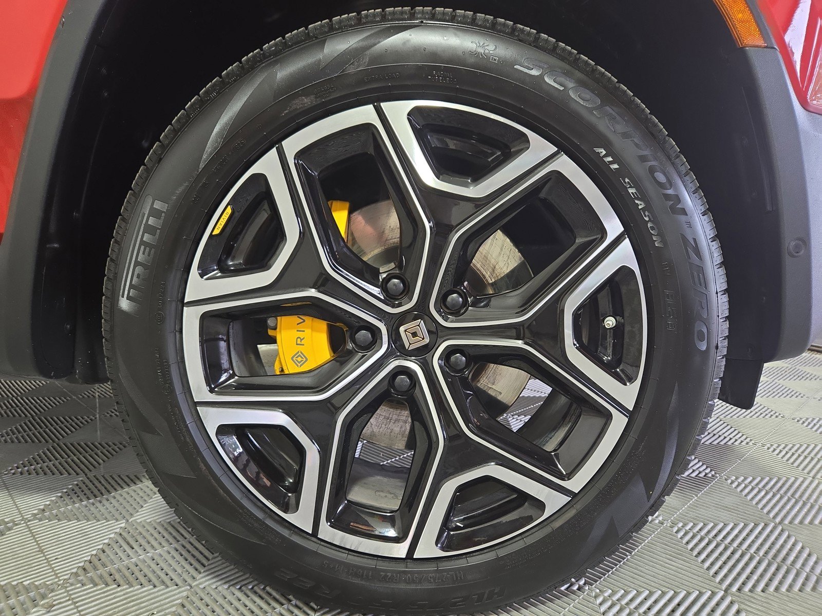 Used 2023 Rivian R1T Adventure image 11