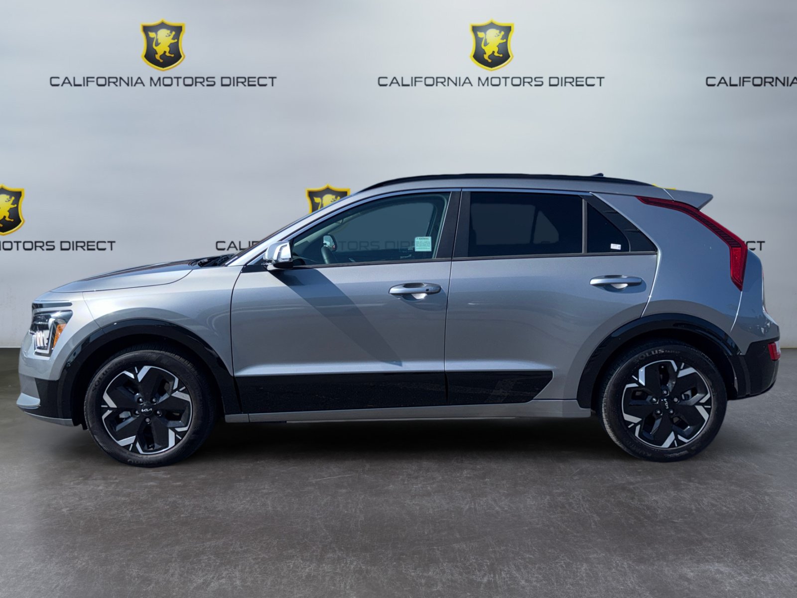 Used 2023 Kia Niro Wind FWD image 2