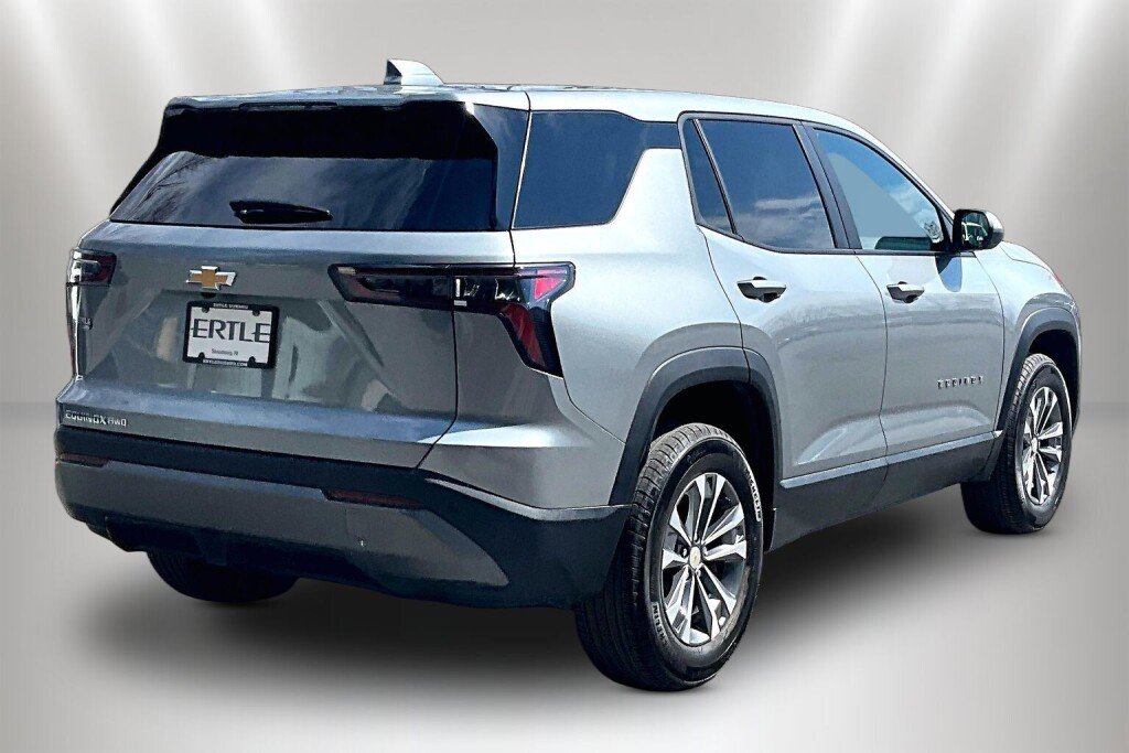 Used 2025 Chevrolet Equinox LT AWD/4WD image 5