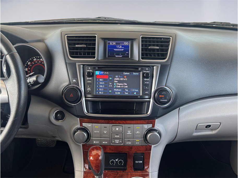 Used 2013 Toyota Highlander Limited FWD image 11