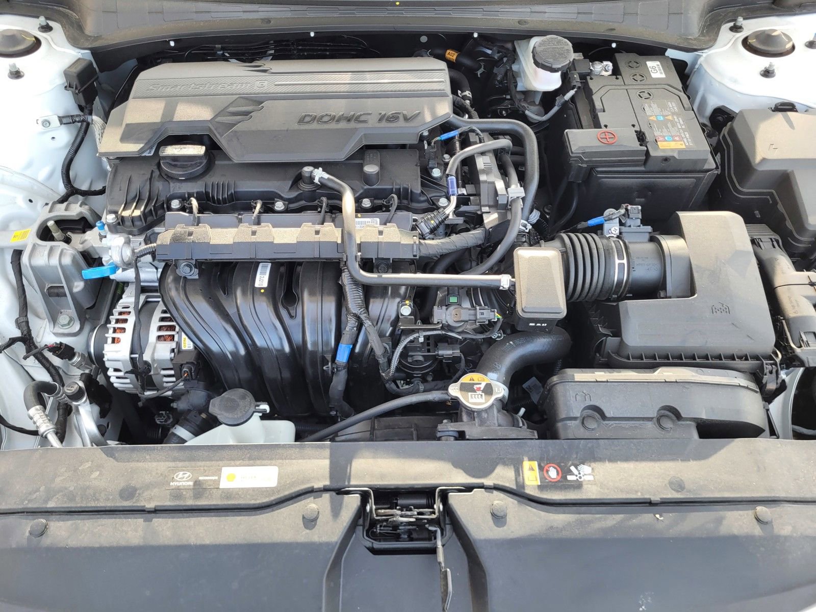 Certified 2025 Hyundai Elantra SEL image 34